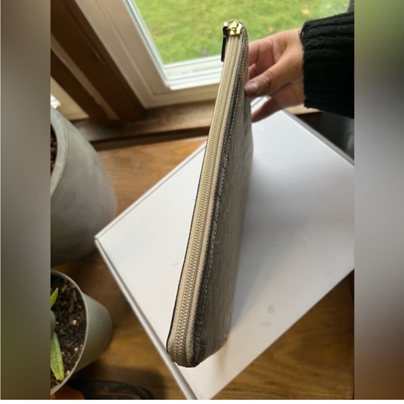 🎉🎉🎉🎉 Host pick COACH Daisy Poppy Tablet Sleeve - Picture 5 of 7